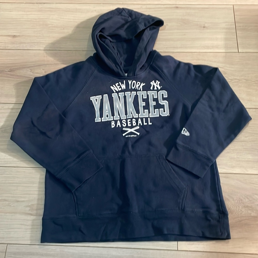 Yankees hoodie. Youth Large. New Era.